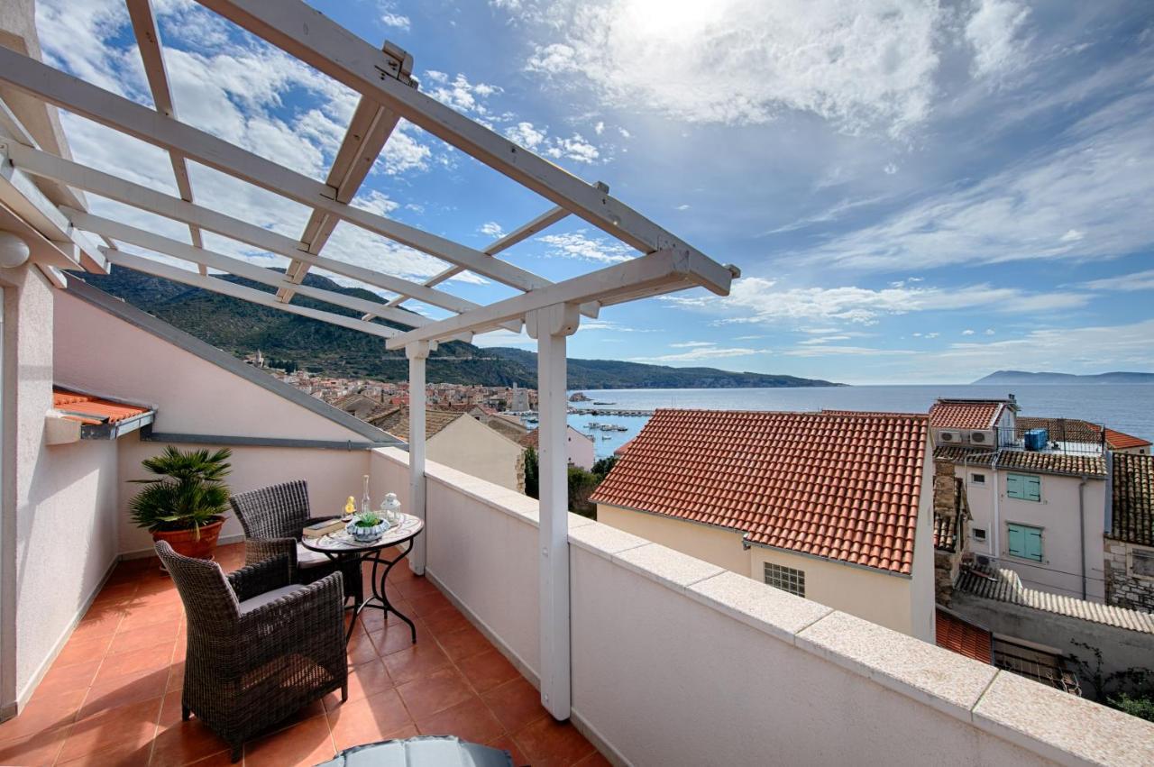 Apartments Dubra Komiža Buitenkant foto